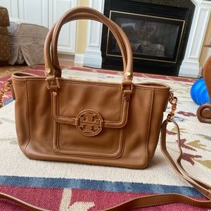 Tan Tory Burch shoulder bag